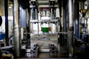 フープ、インサート成形金型