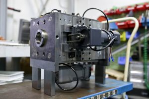 モータードライブ、ネジ抜き金型